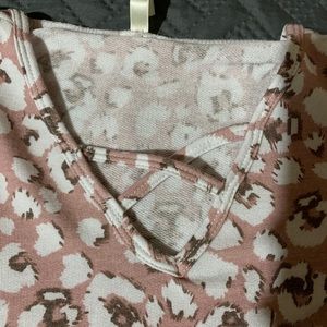 Women’s lightweight hoodie
